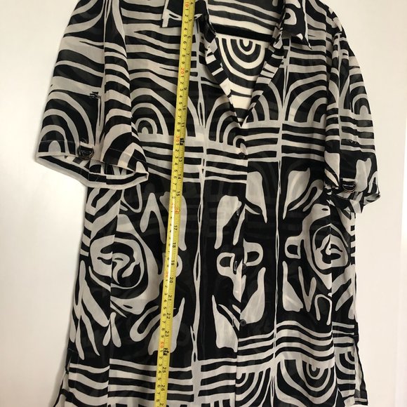 UNISEX Vintage Black + White Pattern Button Up - Picture 4 of 4